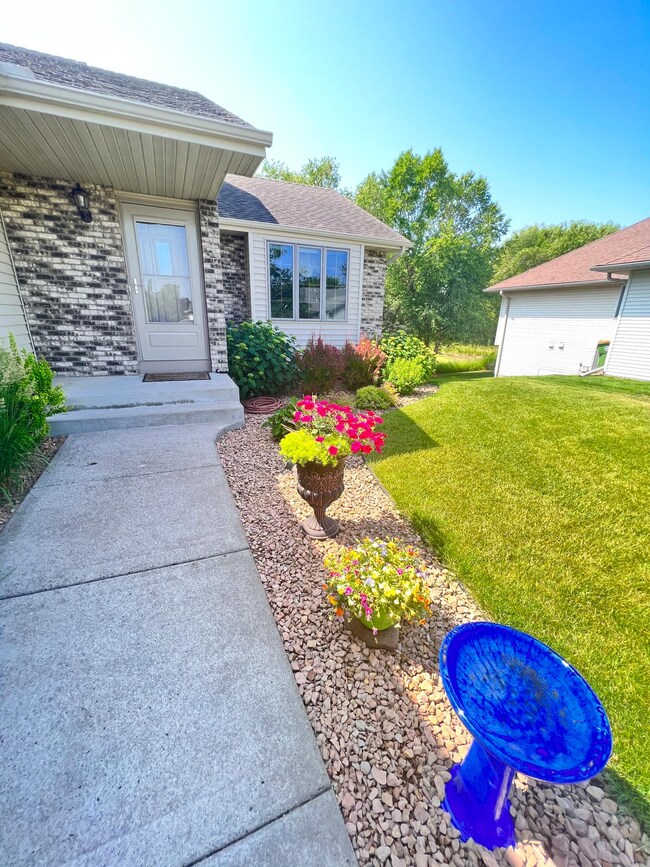 5391 128th St N, Hugo, MN 55038 - photo 3