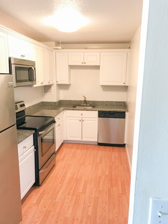 872 Mass Ave unit 807, Cambridge, MA 02139 - photo 3