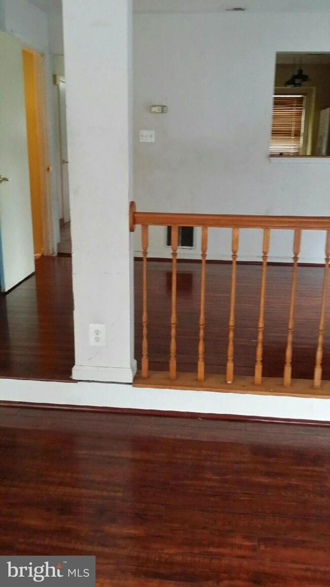 14315 Beaker Ct, Burtonsville, MD 20866 - photo 5