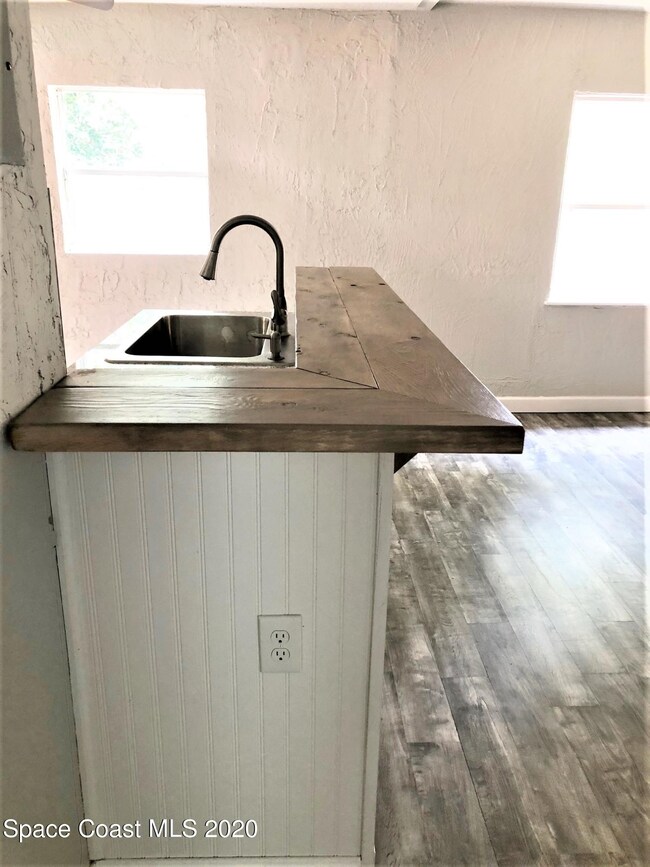 229 Orange St unit A-B, Cocoa, FL 32922 - photo 5