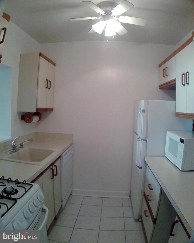 River Place South unit 509, Arlington, VA 22209 - photo 5