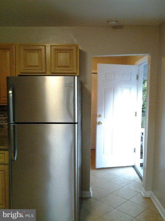808 Clovis Ave, Capitol Heights, MD 20743 - photo 3