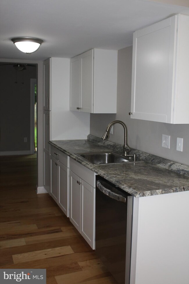 327 Elderwood Ct, Annapolis, MD 21409 - photo 5