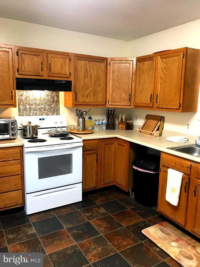 211 54th St NE, Washington, DC 20019 - photo 4