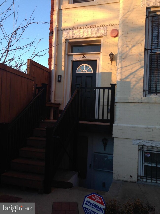 26 P St NE unit 1, Washington, DC 20002 - photo 2