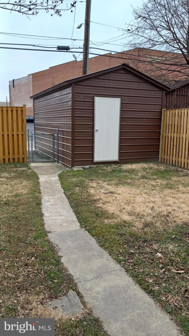 2908 Gibbons Ave, Baltimore, MD 21214 - photo 7