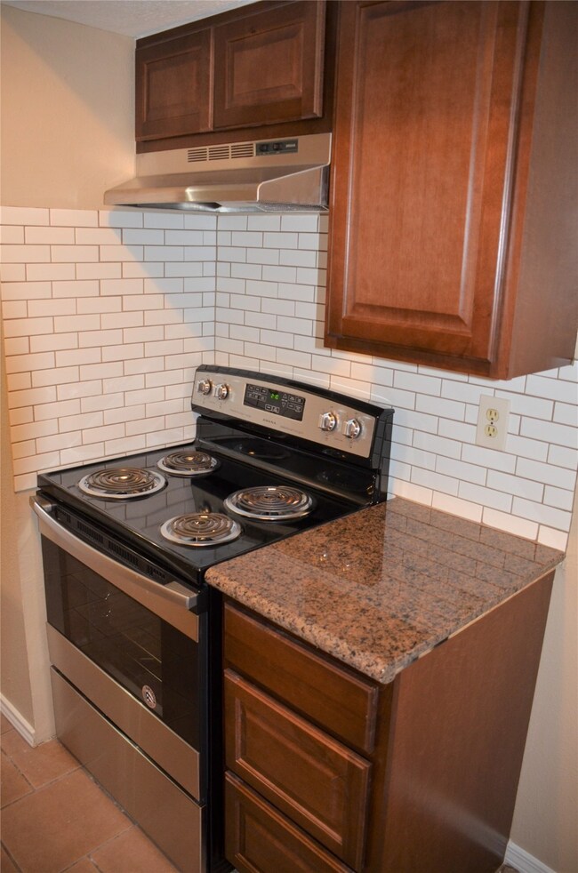 24119 Four Sixes Ln, Hockley, TX 77447 - photo 6