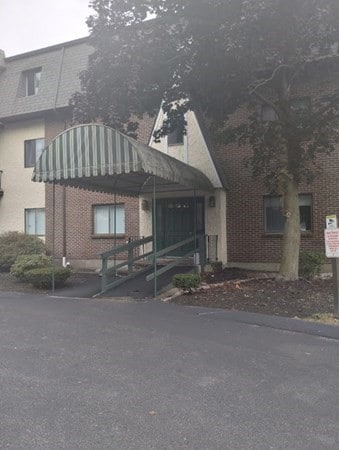 232 Canton St unit 205, Randolph, MA 02368 - photo 3