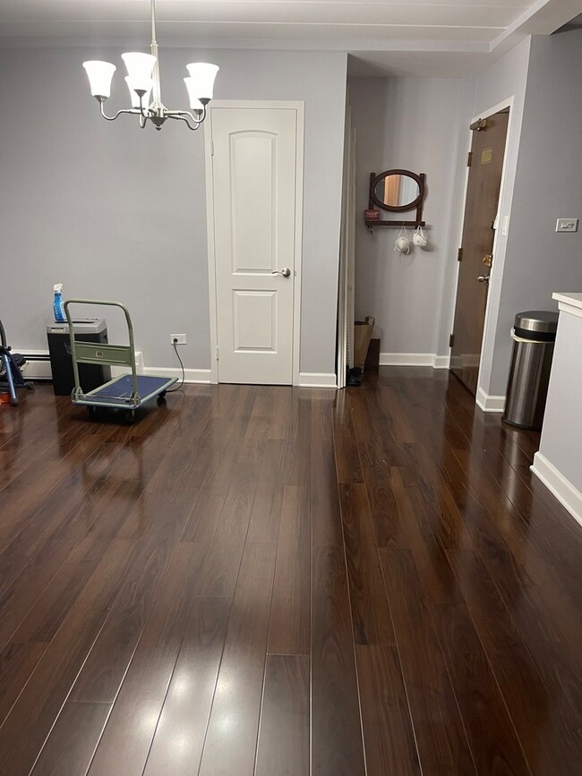 unlisted-address, Chicago, IL 60659 - photo 4