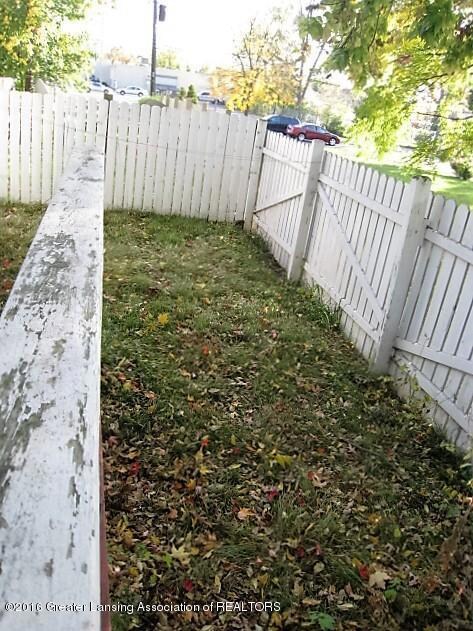 209 N 8th St, Lansing, MI 48912 - photo 5