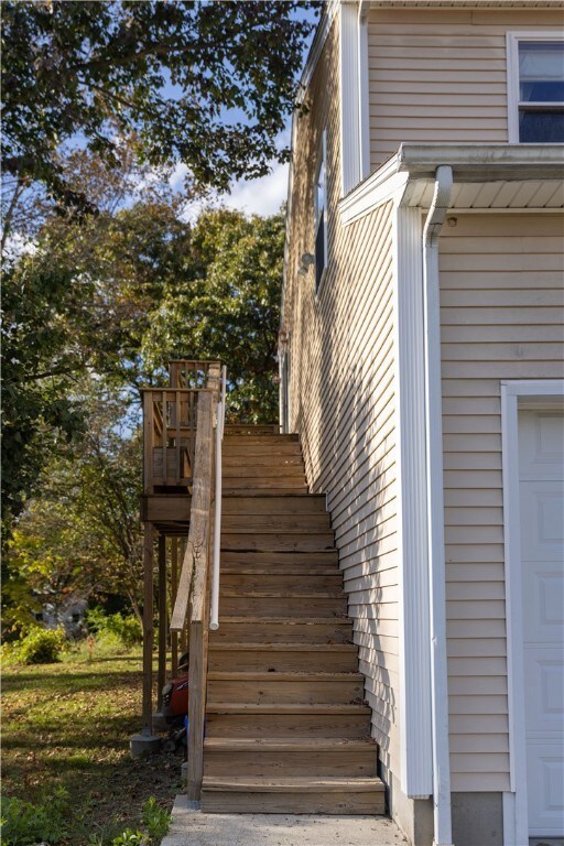 8 Brayton Rd, Smithfield, RI 02917 - photo 4