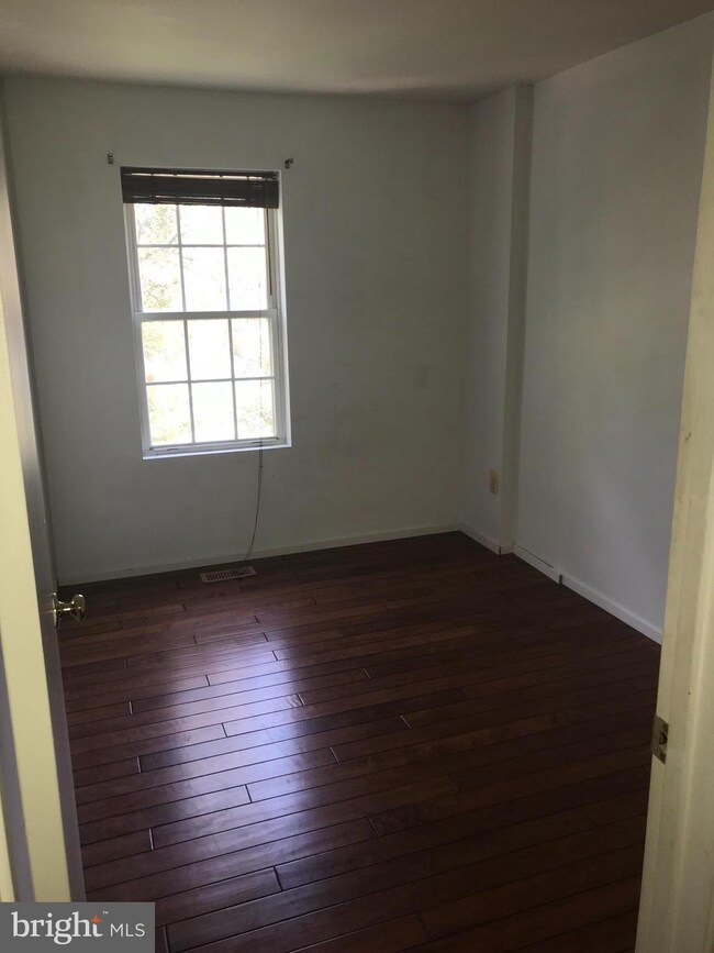 919 Newington Ct, Capitol Heights, MD 20743 - photo 6