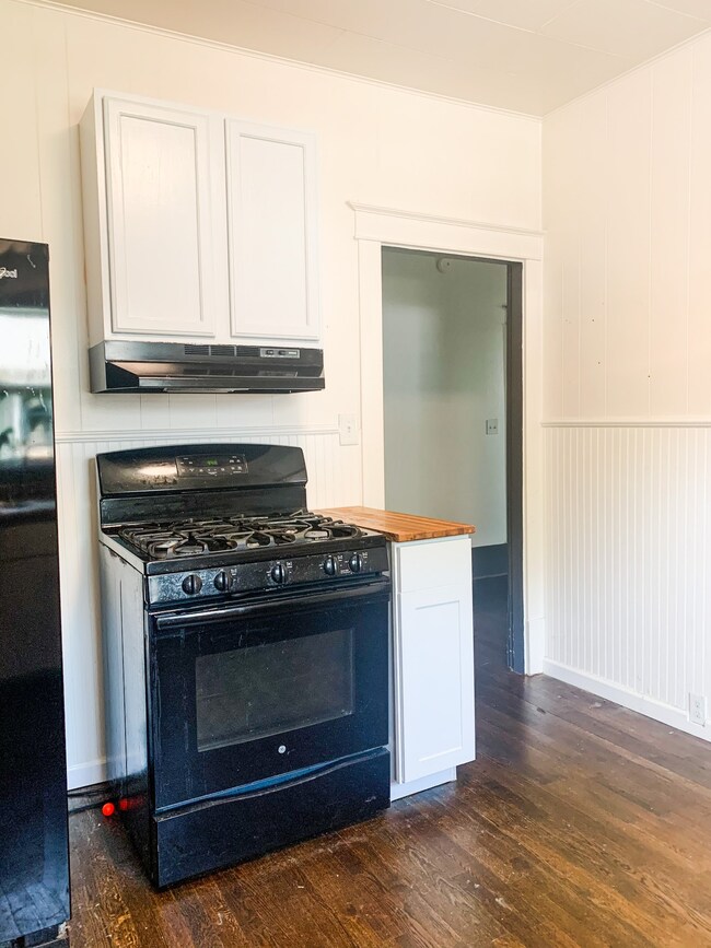 211 Shelbyville Mills Rd, Shelbyville, TN 37160 - photo 7