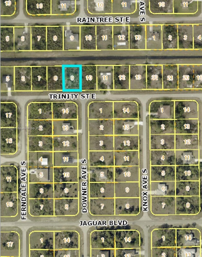521 Trinity St E, Lehigh Acres, FL 33974 - photo 4
