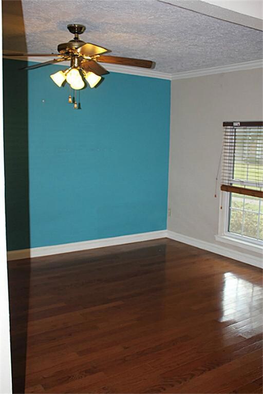 3920 Laura Leigh Dr, Friendswood, TX 77546 - photo 3