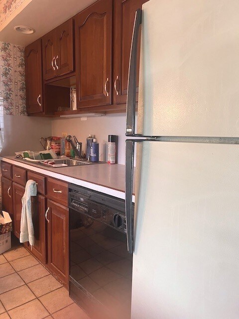 1450 Meyer Rd, Hoffman Estates, IL 60169 - photo 5