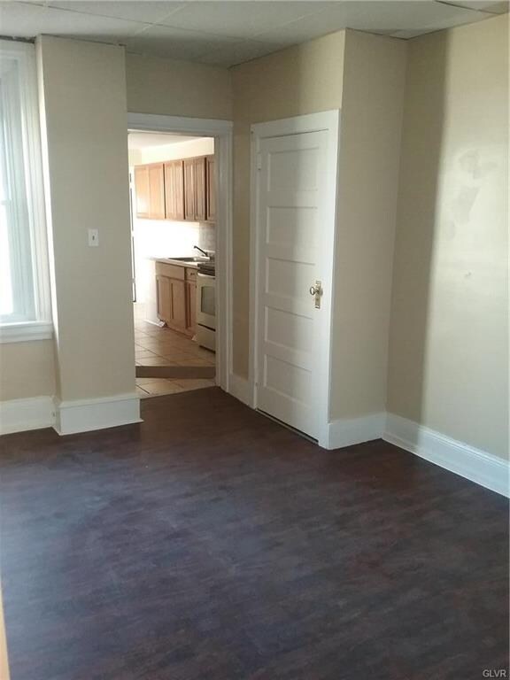 914 W Walnut St unit 1, Allentown, PA 18102 - photo 3