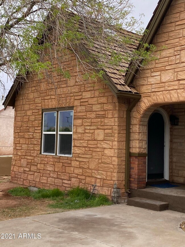 620 W Maple St, Winslow, AZ 86047 - photo 4