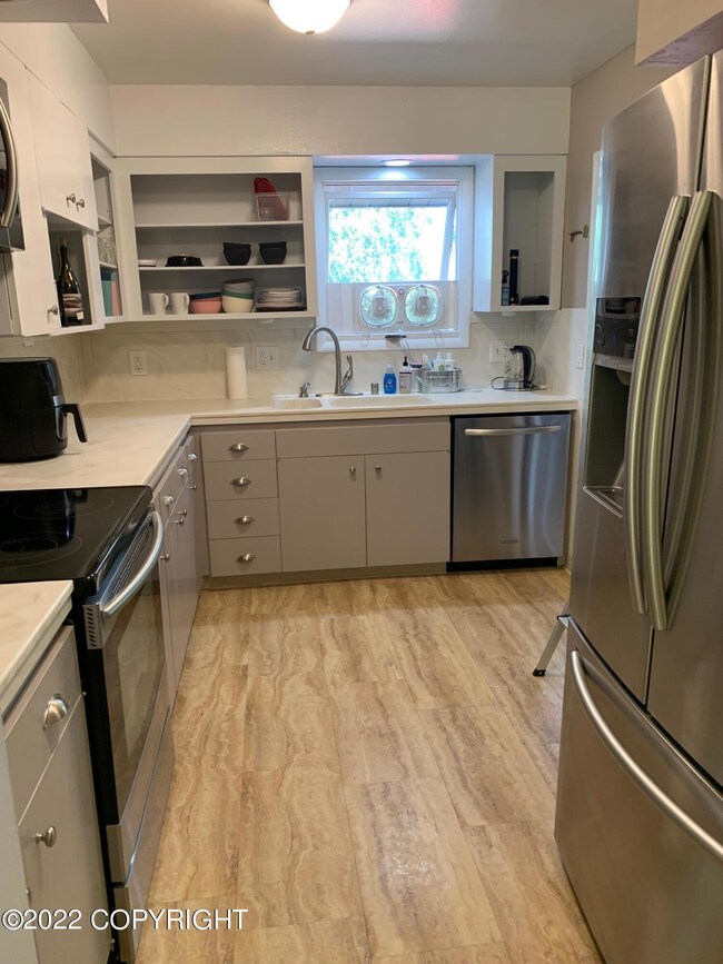 2625 Aspen Dr, Anchorage, AK 99517 - photo 6