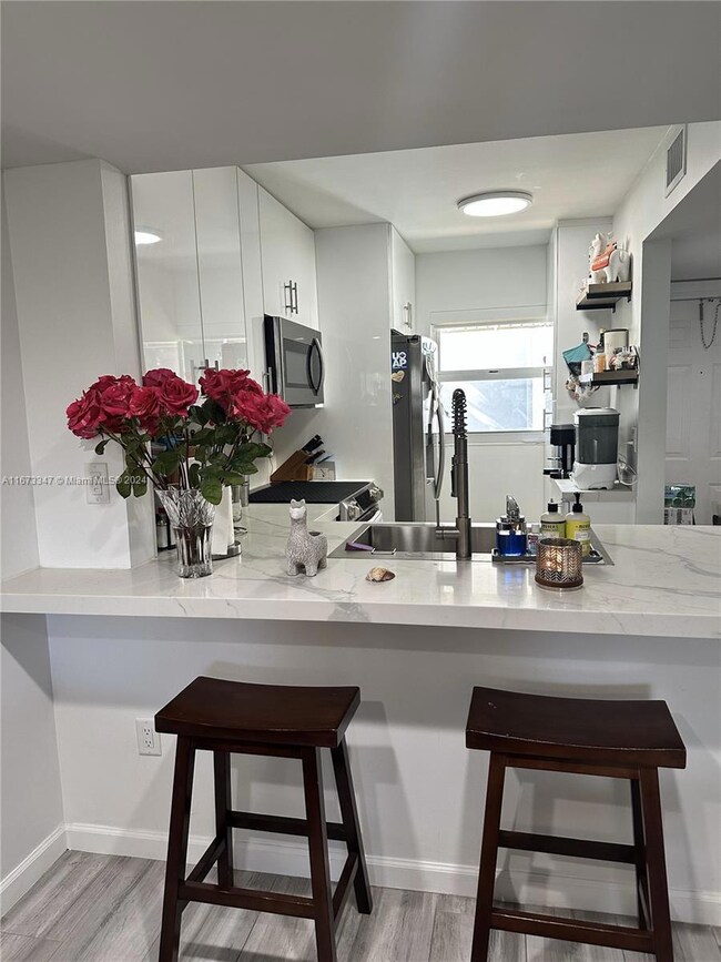 Sunwood Condominium unit 260, Miami, FL 33155 - photo 4