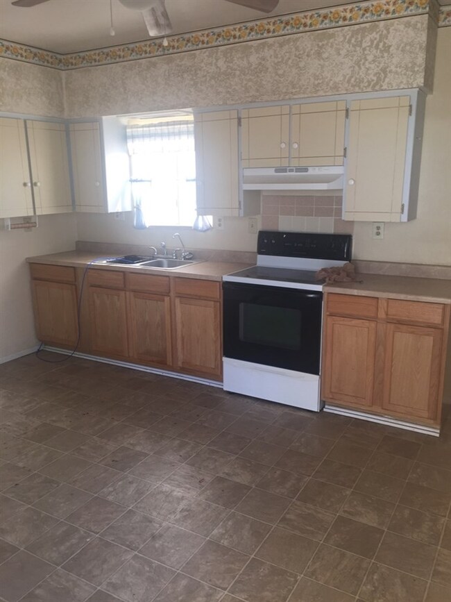 13560 E 44th St, Yuma, AZ 85367 - photo 2