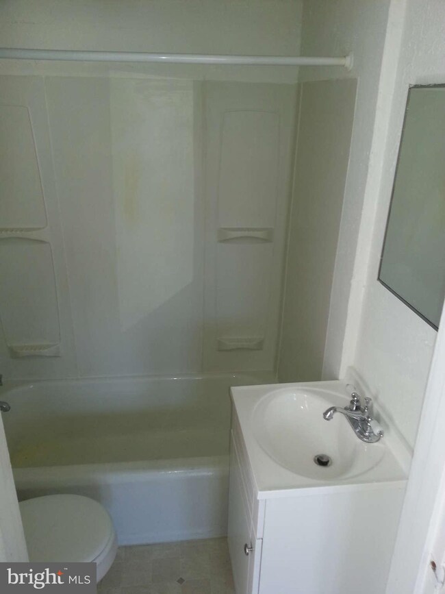 3019 Clifton Ave unit 2F, Baltimore, MD 21216 - photo 4