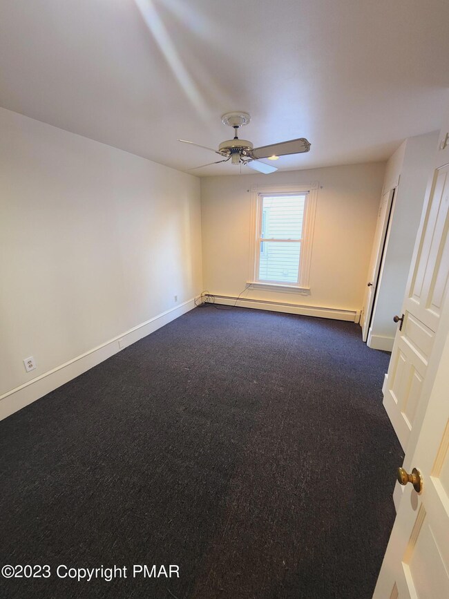 503 Thomas St unit 2, Stroudsburg, PA 18360 - photo 4