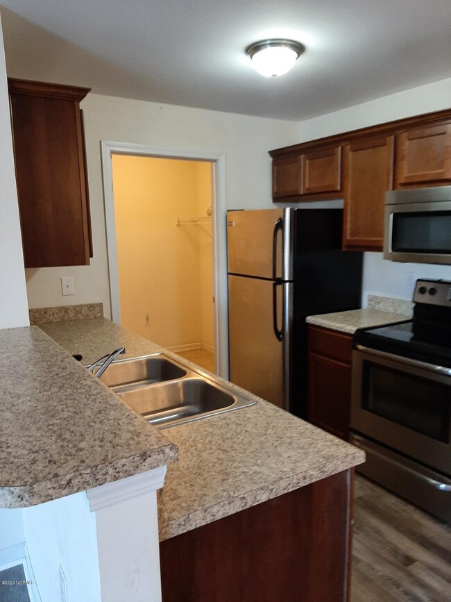 4429108kitlaundryroom