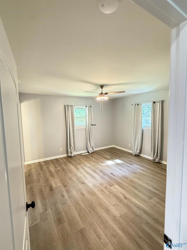 6202 Valley Park Dr NW, Huntsville, AL 35810 - photo 4