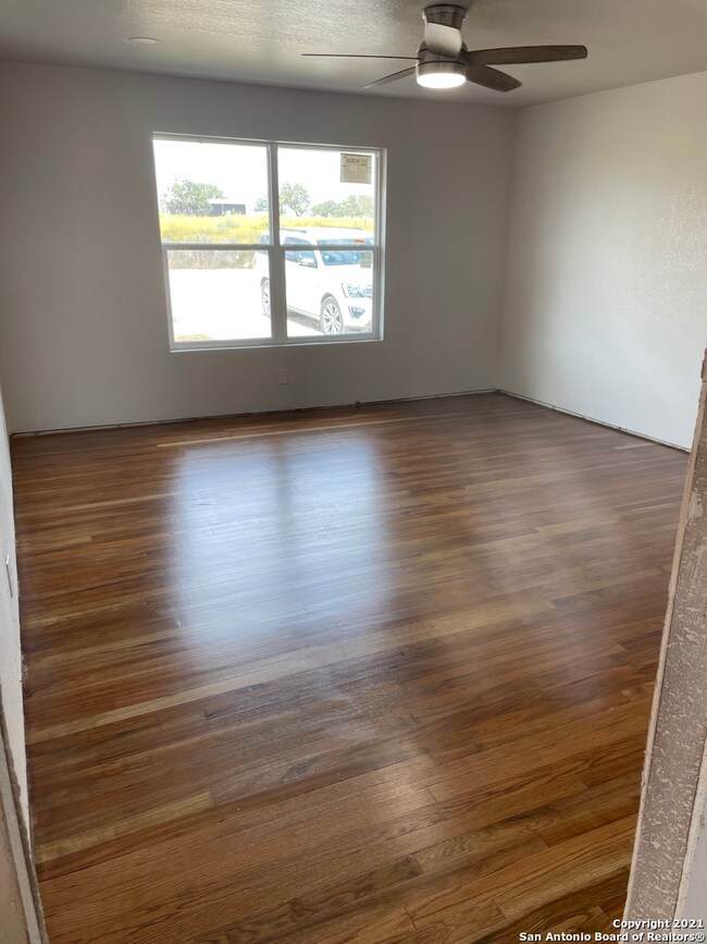 1937 County Road 451, Hondo, TX 78861 - photo 2