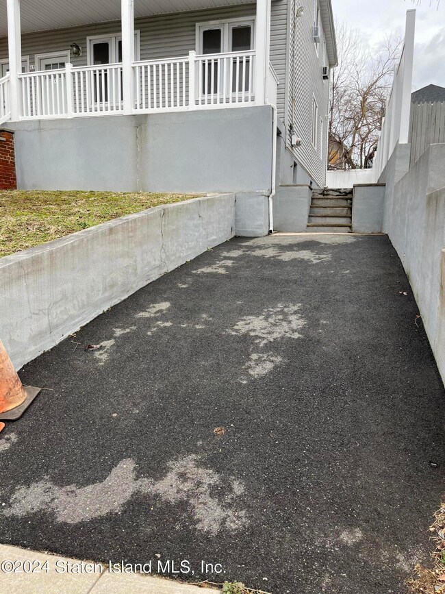 69 Dehart Ave, Staten Island, NY 10303 - photo 6