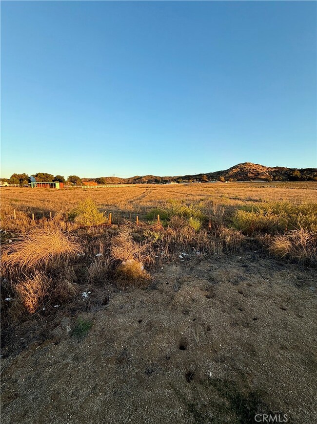 2 Montgomery Ave, Riverside, CA 92567 - photo 4