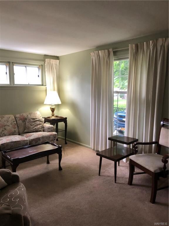 REPLACEMENT WINDOWS