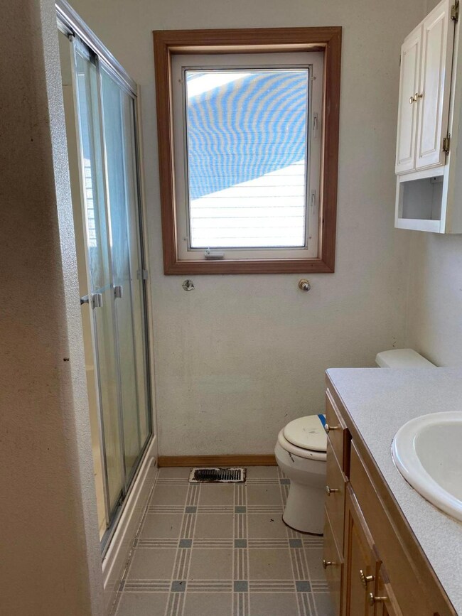 139 E Evergreen Dr, Kalispell, MT 59901 - photo 5