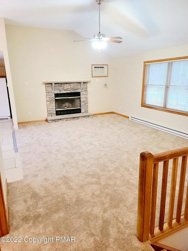 144 Huffman Cir, Bushkill, PA 18324 - photo 4