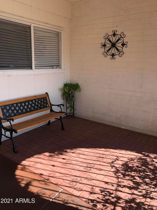 4022 W. Thunderbird Rd. Courtyard