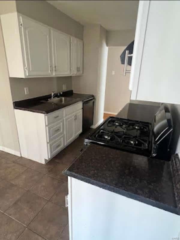 10748 Hallwood Dr, Saint Louis, MO 63136 - photo 4