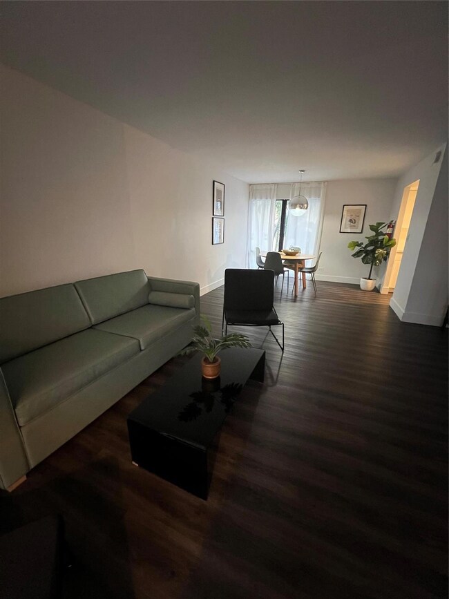 2100 NE 33rd Ave unit 1/1 A, Fort Lauderdale, FL 33305 - photo 2