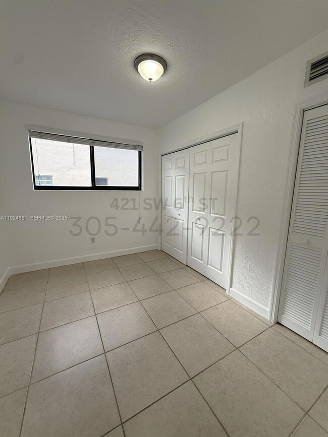 421 SW 6th St unit 4, Miami, FL 33130 - photo 5