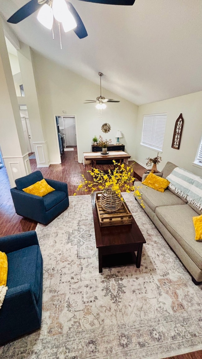 220 Any Way St, Lake Jackson, TX 77566 - photo 2