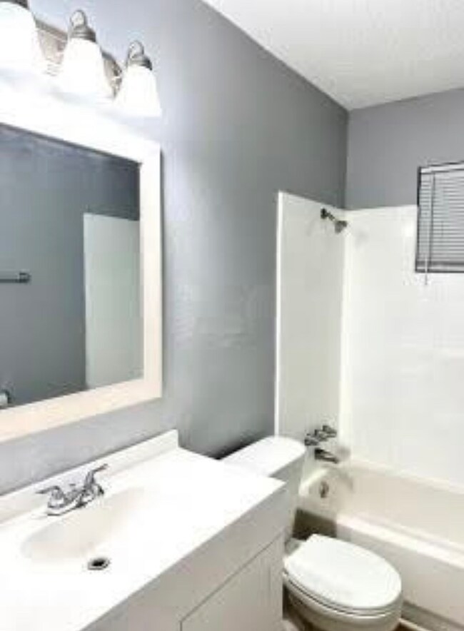 6918 Hirsch Rd unit 9, Houston, TX 77016 - photo 6