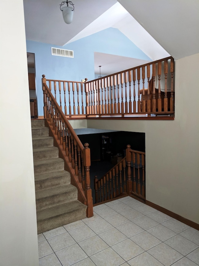 1531 Oak Leaf Dr, Crown Point, IN 46307 - photo 3