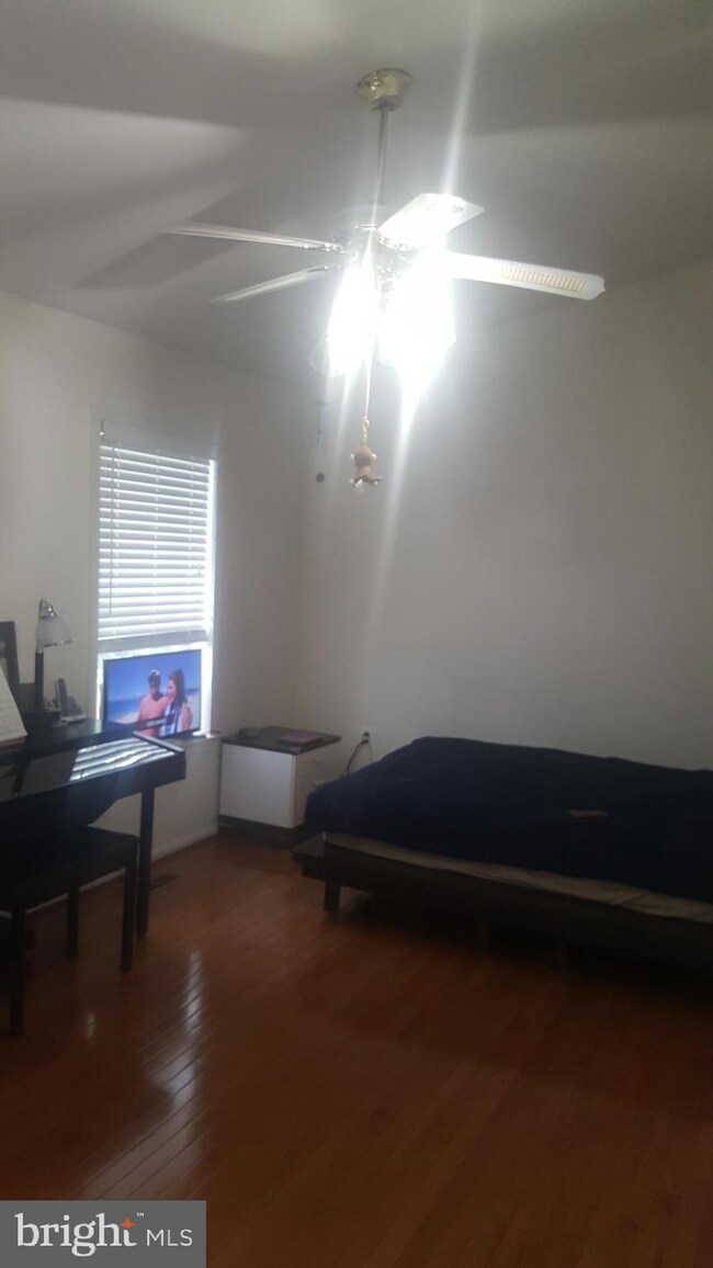 9600 Blake Ln, Fairfax, VA 22031 - photo 6