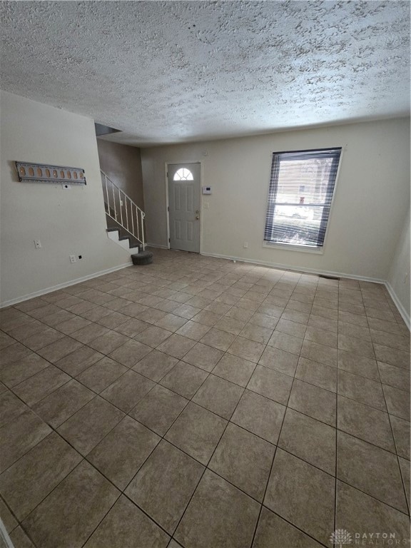 97 W van Lake Dr unit 11, Vandalia, OH 45377 - photo 3