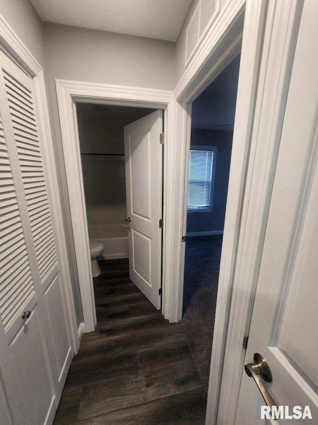 240 5th St E, Milan, IL 61264 - photo 7