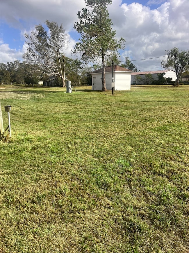 4415 Singletary Dr, Algoa, TX 77511 - photo 4