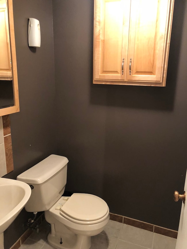 6133 N Francisco Ave unit B, Chicago, IL 60659 - photo 3