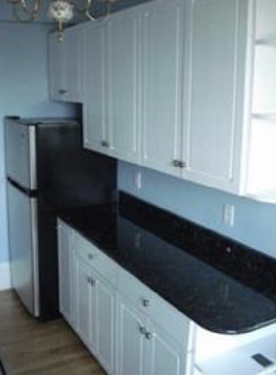 19 W Cedar St unit 5, Boston, MA 02108 - photo 6