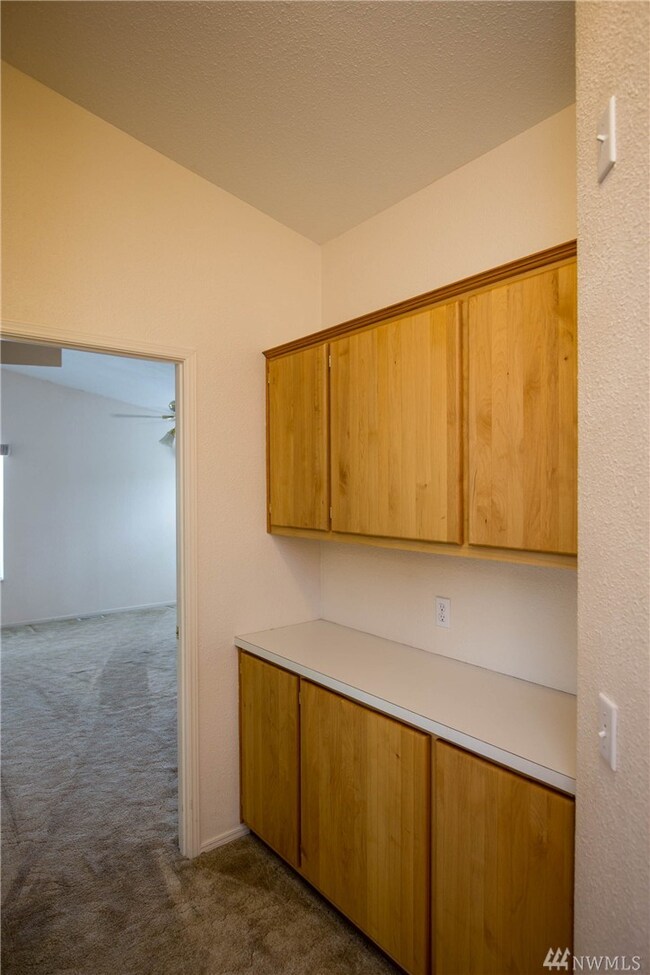 14818 122nd St E unit 30, Puyallup, WA 98374 - photo 2