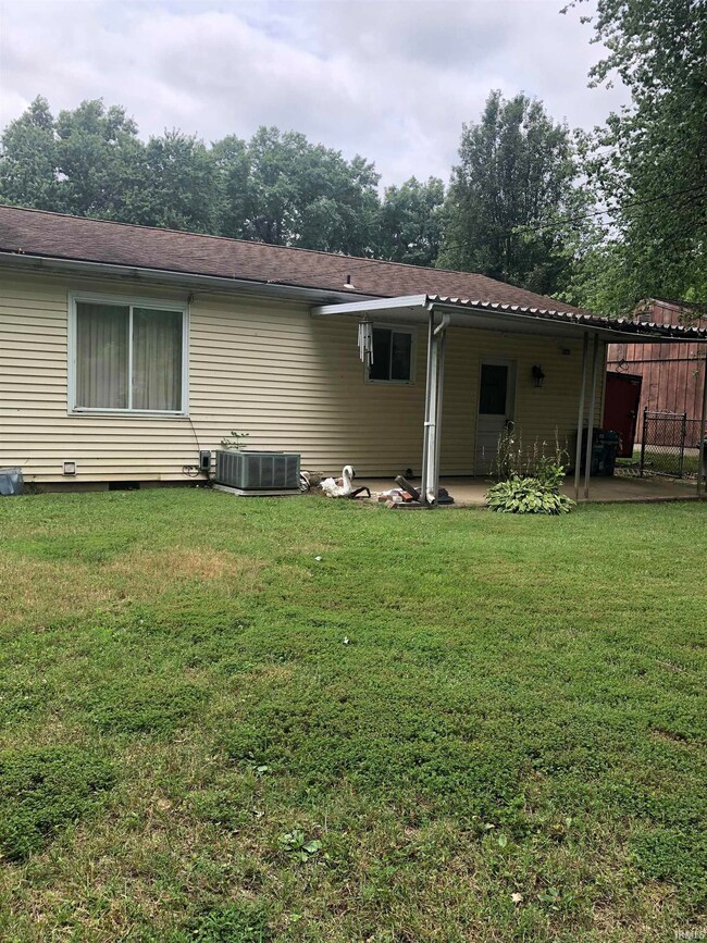 720 Wilson Square, Elberfeld, IN 47613 - photo 4